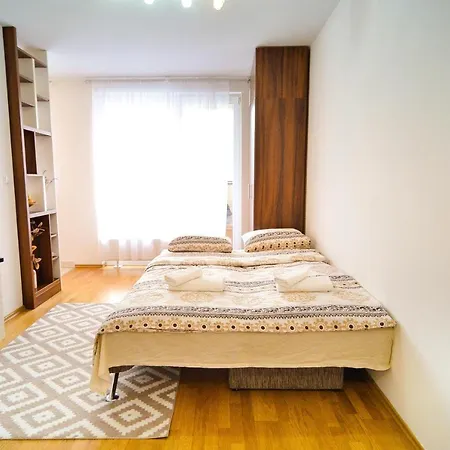 Miljacka Apartment *